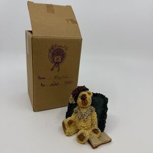 🐻 Shelley Bears & Co. “Elizabeth” Figurine – Limited Edition – With Original Box